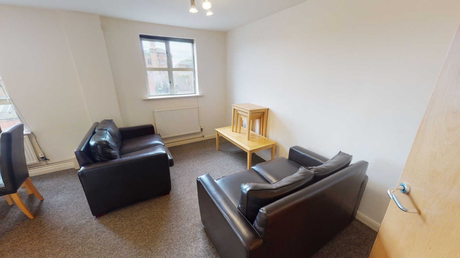 Flat 8 Royal Victoria Court - Oak Student Letts